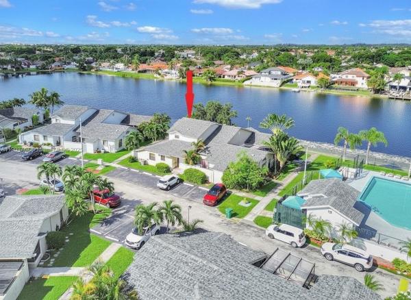 6590 SW 152nd Pl #25-90, Unincorporated Dade County, Florida 33193, image 1