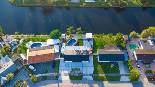 1960 SW 128th Ct, Miami, Florida 33175, image 1