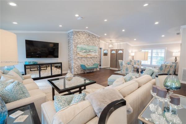 Lago Mar Colony, 50 NW 128th Ave, Plantation, Florida 33325, image 3