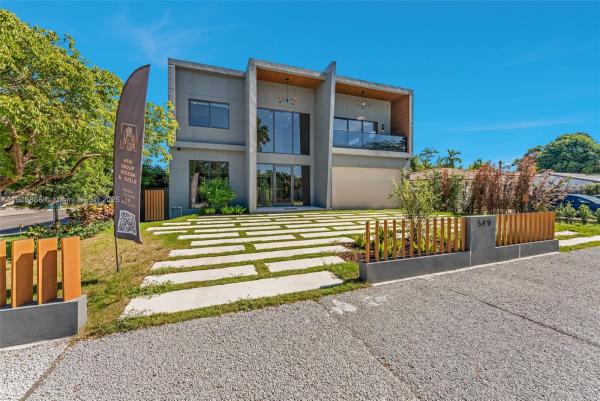 Foust, 549 East Dr, Miami Springs, Florida 33166, image 2
