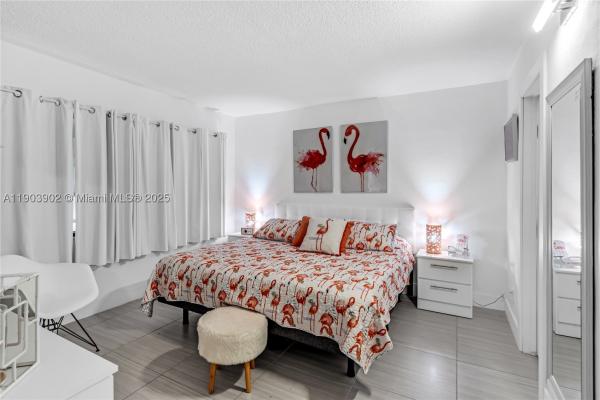 Isle Of Paradise, 455 Paradise Isle Blvd #106, Hallandale Beach, Florida 33009, image 2