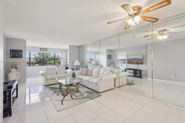 Sunrise Lakes 4, 2793 NW 104th Ave #401, Sunrise, Florida 33322, image 1