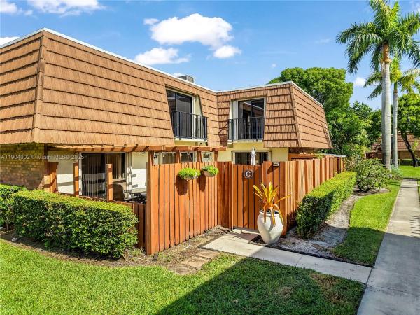 Ridgewood, 9109c SW 20th St #, Davie, Florida 33324, image 1