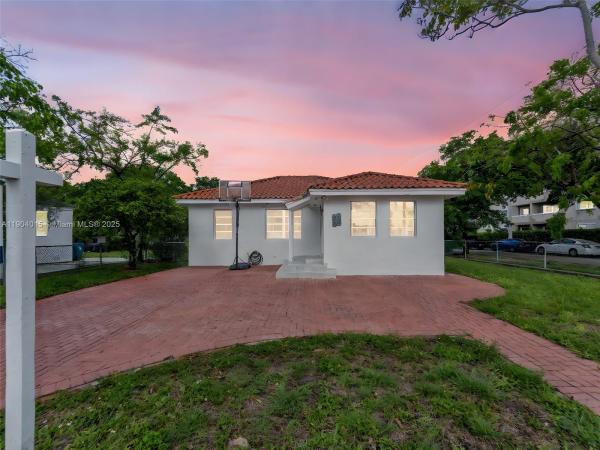 Blake, 520 NW 32nd Pl, Miami, Florida 33125, image 1