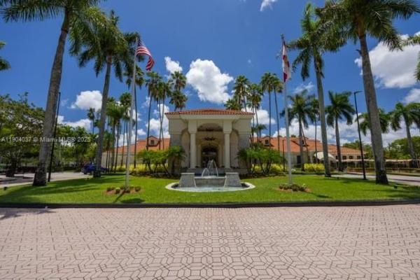 Doral House, 9725 NW 52nd St #415, Doral, Florida 33178, image 1