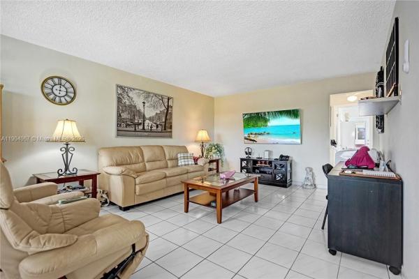 1015 SW 11th Ave #11K, Hallandale Beach, Florida 33009, image 1