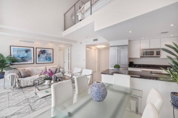 Mint At Riverfront, 92 SW 3rd St #310, Miami, Florida 33130, image 1