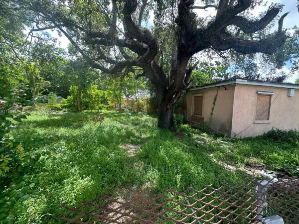 Alapat, 2400 NW 60th St, Brownsville, Florida 33142, image 2