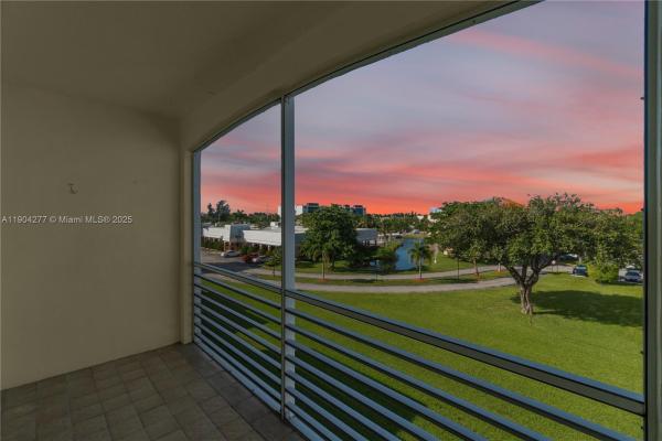 Danians North, 608 NE 2nd St #440, Dania Beach, Florida 33004, image 1