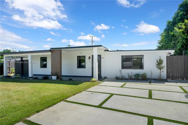 14970 Leisure Dr #14970, Homestead, Florida 33033, image 1