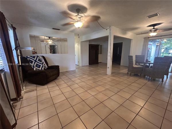 School House Estates, 29858 SW 159th Dr, Leisure City, Florida 33033, image 2