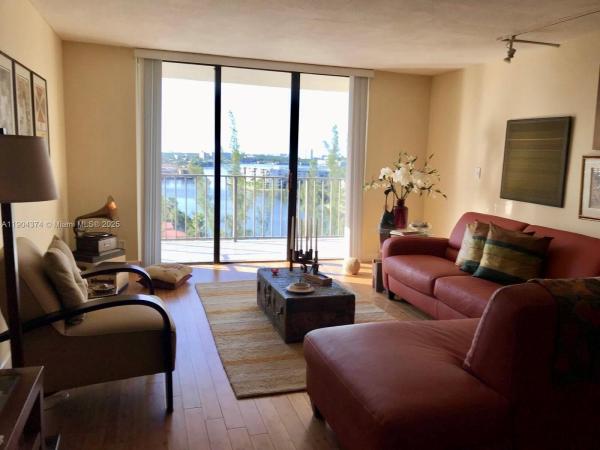 The Clipper At Biscayne Cove, 18151 NE 31st Ct #1103, Aventura, Florida 33160, image 3