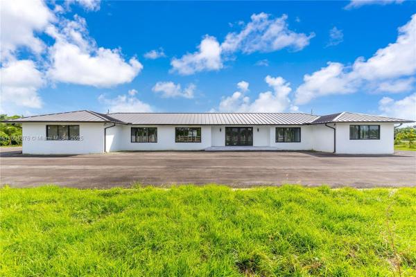 29855 SW 208th Ave, Unincorporated Dade County, Florida 33030, image 1