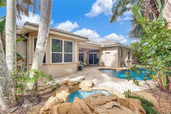 Lake Como At Indigo Lakes, 4936 NW 52nd Ave, Coconut Creek, Florida 33073, image 1