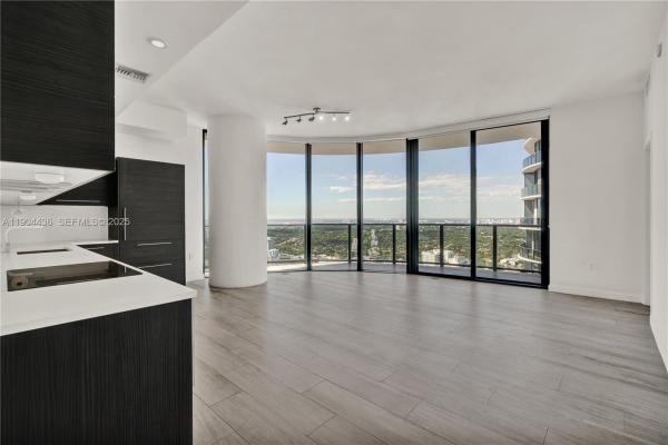 Brickell Heights East, 45 SW 9th St #4306, Miami, Florida 33130, image 1