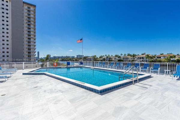 Trafalgar Towers, 1410 S Ocean Dr #1702, Hollywood, Florida 33019, image 2