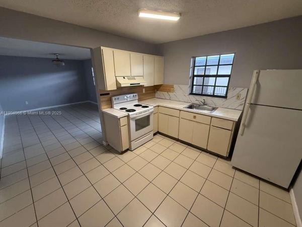 335 W 68th St #201, Hialeah, Florida 33014, image 1
