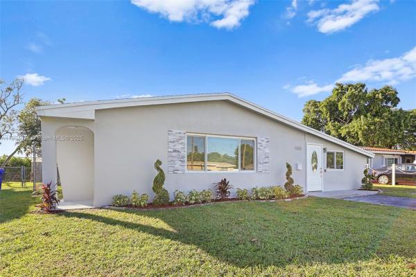 Fleetwood Manor, 1430 N 65th Ave, Hollywood, Florida 33024, image 3