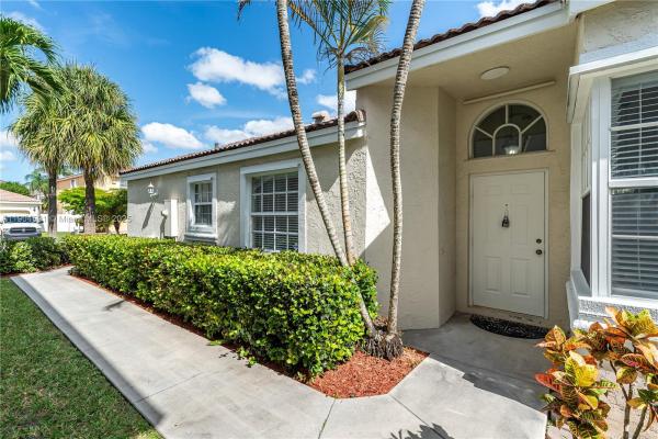 Canary Bay, 15750 NW 16th Ct, Pembroke Pines, Florida 33028, image 2