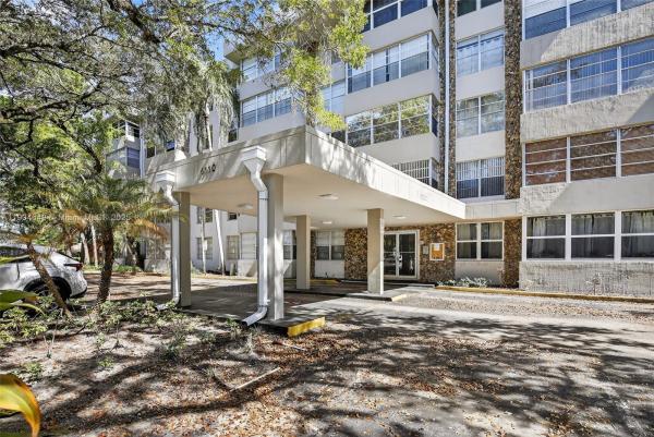 Plantation Place, 6500 Cypress Rd #410, Plantation, Florida 33317, image 1