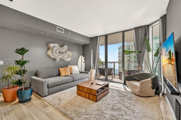 Brickell House, 1300 Brickell Bay Dr #2403, Miami, Florida 33131, image 1