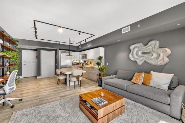 Brickell House, 1300 Brickell Bay Dr #2403, Miami, Florida 33131, image 3
