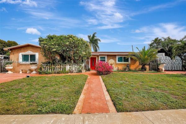 Boulevard Heights, 421 NW 77th Way, Pembroke Pines, Florida 33024, image 1