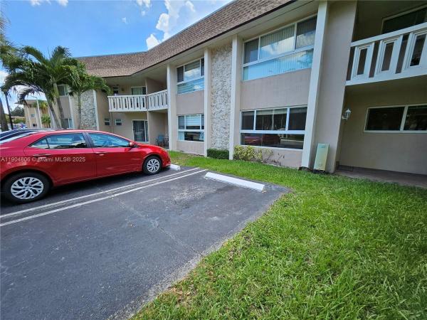 Villas Of Miami Lakes, 7490 Miami Lakes Dr #A-108, Miami Lakes, Florida 33014, image 2