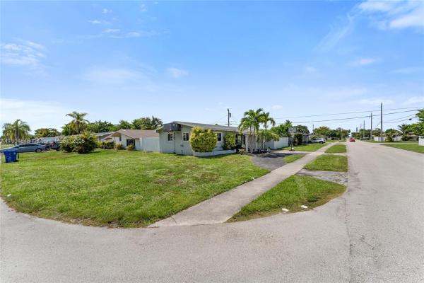 Miramar Tropical, 2020 De Soto Dr, Miramar, Florida 33023, image 3