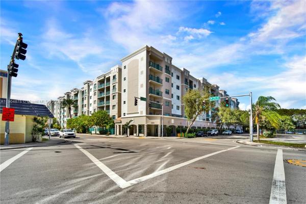 Valencia, 6001 SW 70th St #542, South Miami, Florida 33143, image 1