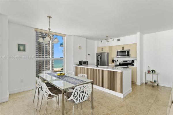 King David Of Sunny Isles, 17555 Atlantic Blvd #PH7, Sunny Isles Beach, Florida 33160, image 1