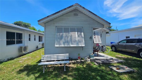 St James Court, 1209 N 17th Ct, Hollywood, Florida 33020, image 2