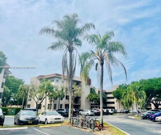 Sabal Palm Of Pine Island Ridge, 1811 Sabal Palm Dr #208, Davie, Florida 33324, image 1