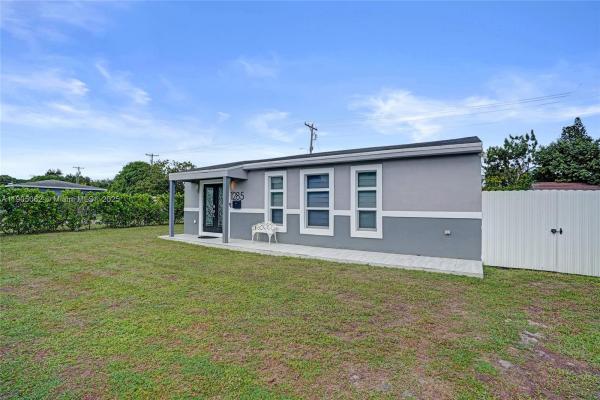 Joy Homes, 1285 NW 86th St, West Little River, Florida 33147, image 2