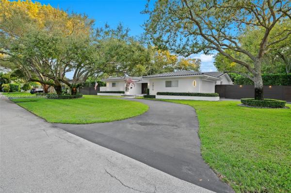 Royal Palm Harbor, 7870 SW 141st Ter, Palmetto Bay, Florida 33158, image 2