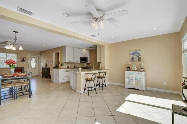 Driftwood Acres, 6740 Douglas St, Hollywood, Florida 33024, image 3
