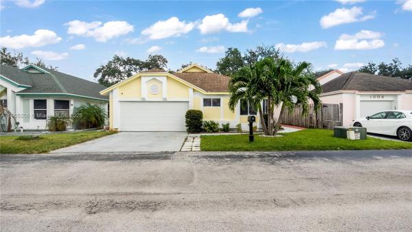 Hunter Glen, 1008 W Jasmine Ln, North Lauderdale, Florida 33068, image 2
