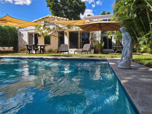 Oceanside Isle Of Normandy, 1368 Normandy Dr, Miami Beach, Florida 33141, image 1