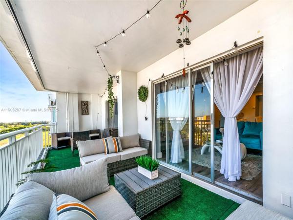 Hillcrest, 3800 Hillcrest Dr #907, Hollywood, Florida 33021, image 1