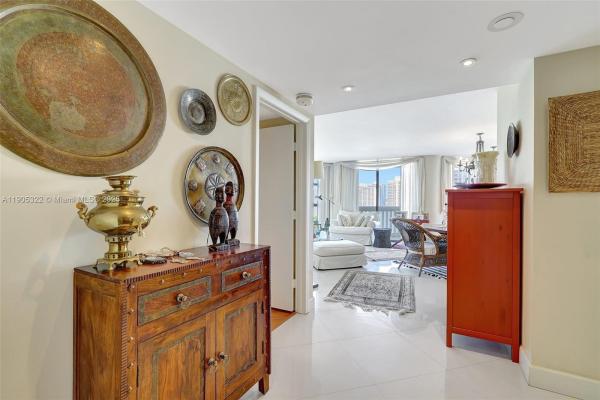 1000 Island Boulevard, 1000 W Island Blvd #2004, Aventura, Florida 33160, image 3