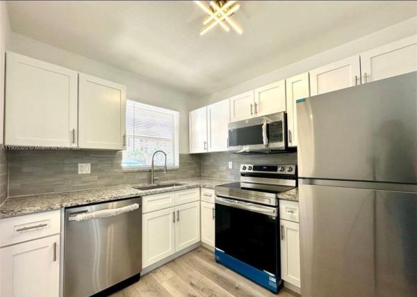 Royal Park Gardens 2, 6750 Royal Palm Blvd #110E, Margate, Florida 33063, image 1