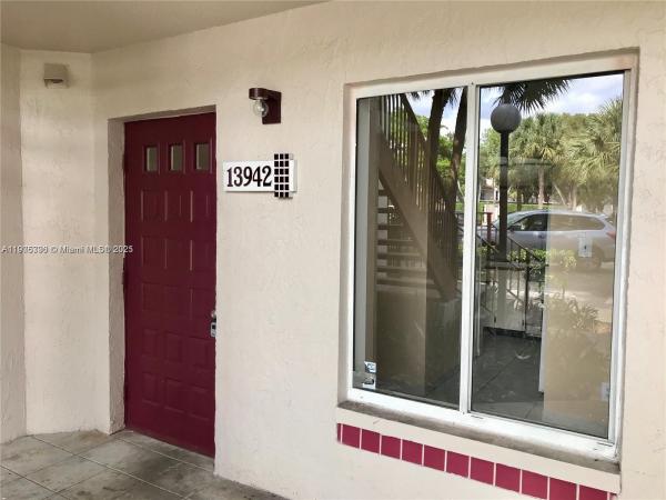 13942 SW 91st Ter #13942, Unincorporated Dade County, Florida 33186, image 1