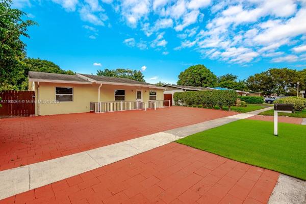 North Lauderdale Village, 401 SW 76th Ter #., North Lauderdale, Florida 33068, image 1