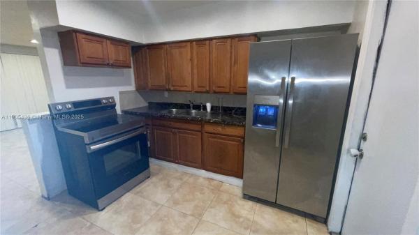 Hollywood Suburbs, 6390 Hayes St #2, Hollywood, Florida 33024, image 1