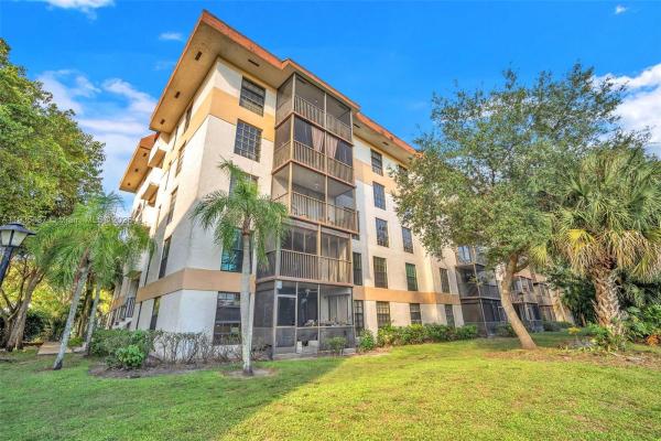 Inverwood Of Inverrary, 5570 NW 44th St #401A, Lauderhill, Florida 33319, image 1