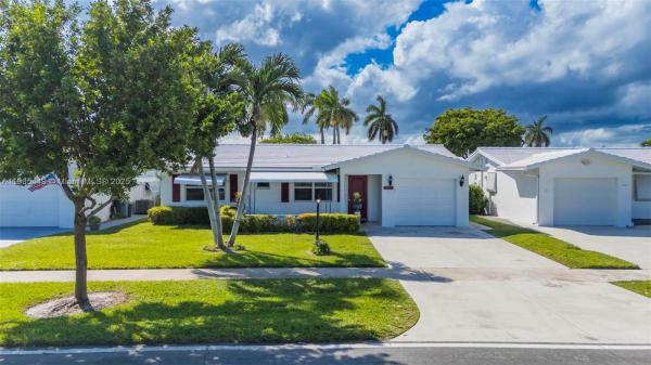 Palm Beach Leisureville, 1005 SW 18th St, Boynton Beach, Florida 33426, image 1