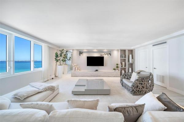 Roney Palace, 2301 Collins Ave #1415, Miami Beach, Florida 33139, image 2