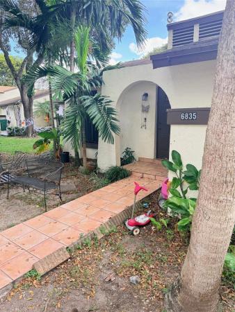 Woodgate West, 6835 SW 128th Ct, Kendale Lakes, Florida 33183, image 3