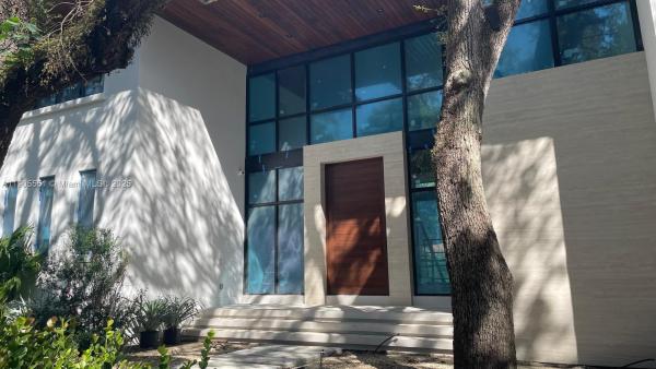 Coral Gables Country Club, 1409 Algardi Ave, Coral Gables, Florida 33146, image 2