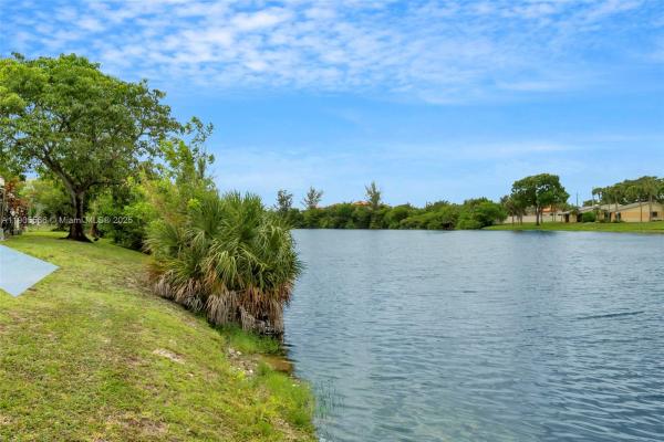 Courts Of Inverrary, 6545 Racquet Club Dr #115, Lauderhill, Florida 33319, image 1